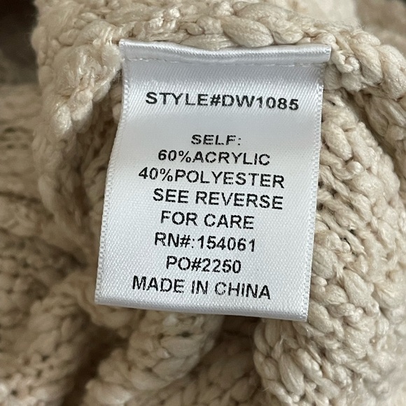Blushing Heart Beige Long Sleeve Cardigan
New - Picture 7 of 8